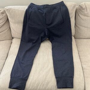 Lululemon men’s joggers